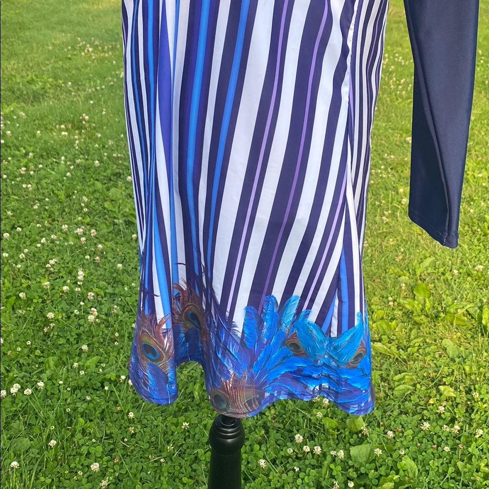 NWT betrue sport 2 pieces swimsuit Blue and White Peacock Feather 🪶 . Size XL . - Picture 8 of 12
